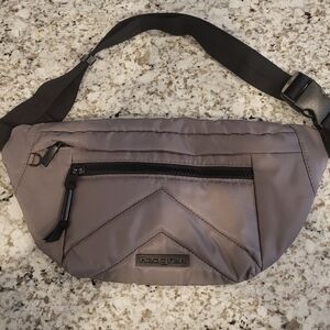 NWOT Hedgren Fanny Crossbody Bag Brown Taupe. Travel
